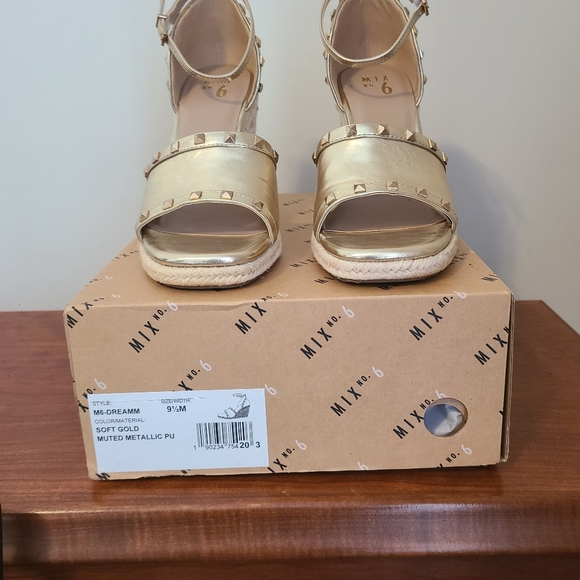 Never worn gold espadrilles from Mix No. 6 - Picture 5 of 6